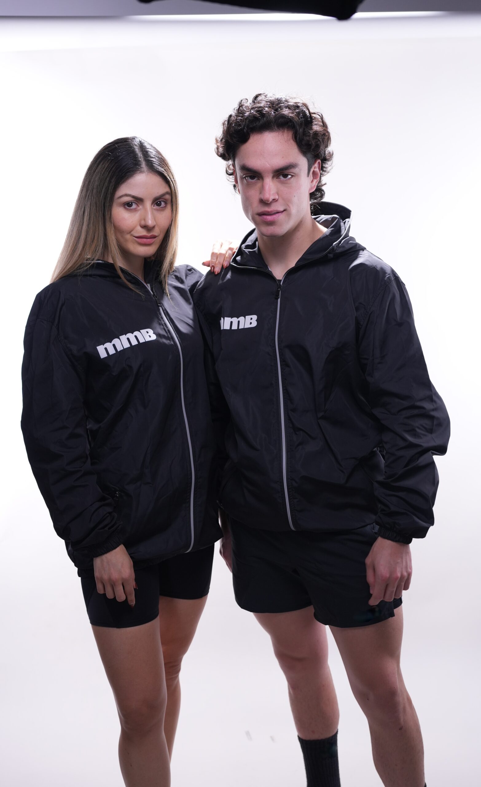 Rompevientos Negra 2024