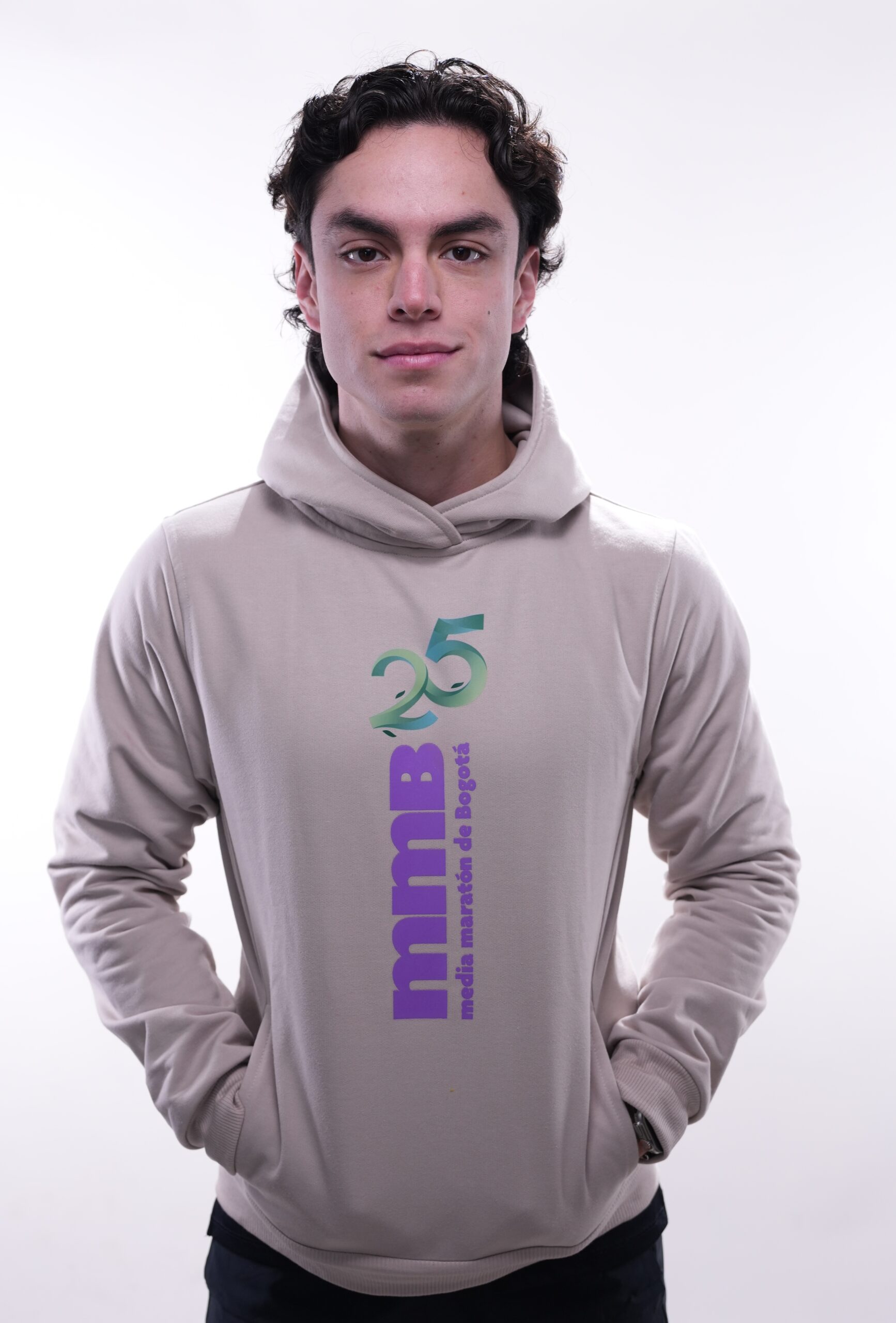 Hoodie Caqui 25 años