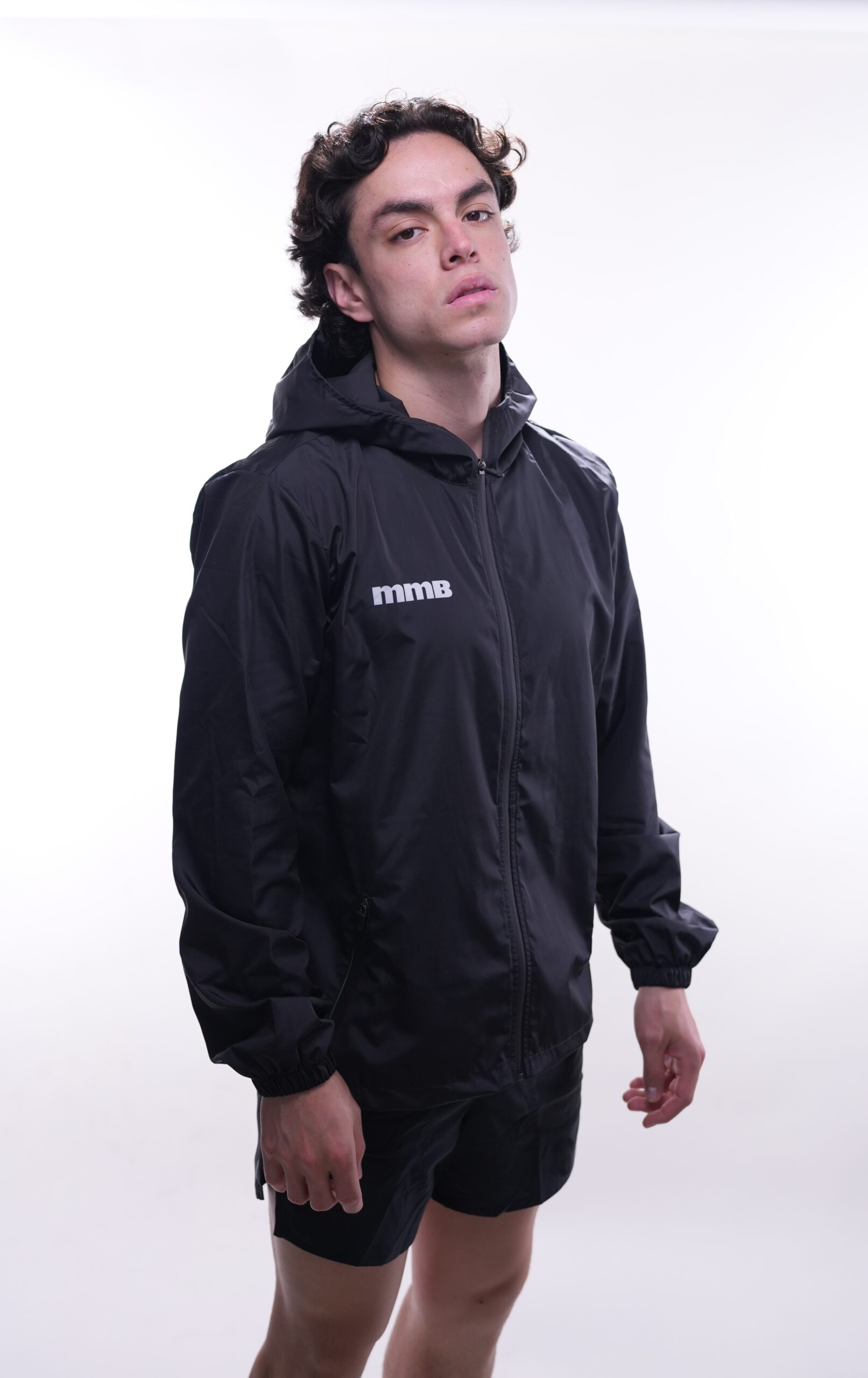 Rompevientos Negra 2025