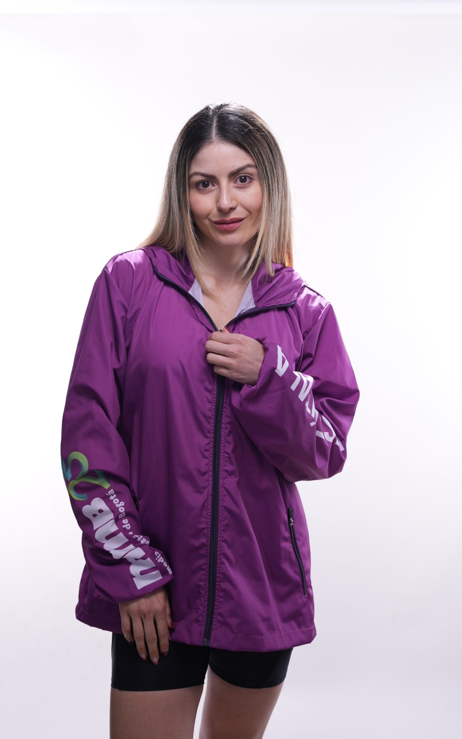 Rompevientos Morada 2025