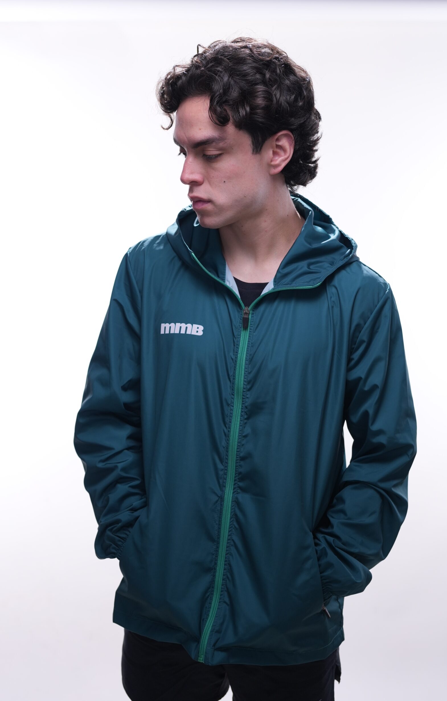 Rompevientos Verde 2025